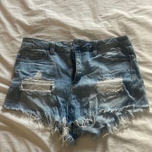 Vestique distressed jean shorts